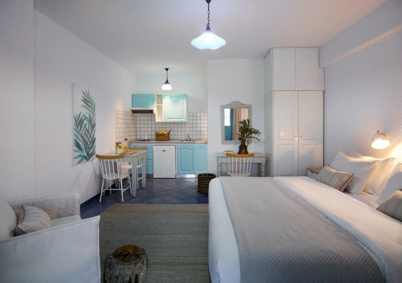 Apartahotel Nikis Village 3*
